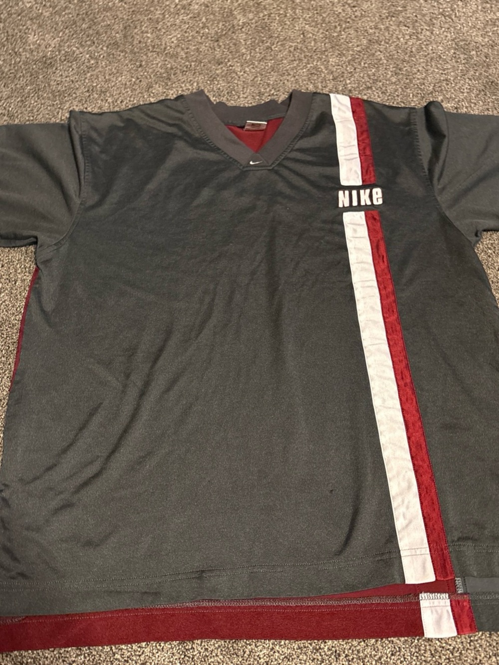Vintage 90s Nike Men’s Charcoal Short Sleeve Shirt with Maroon and White Stripes